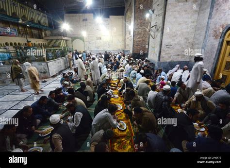 Taraweeh Prayer Hi Res Stock Photography And Images Alamy