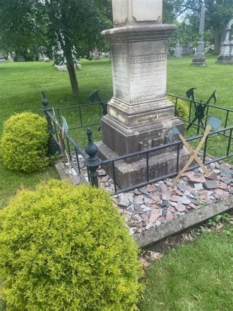 Mount Pleasant Monument - London Fire Fighters Historical Society