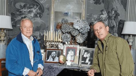 Papa Francesco insegnerà agli angeli la frociaggine Guida a Bergoglio e comunità LGBTIAQ Gay it