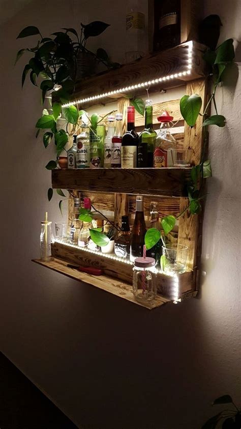 17 fabriquer des étagères en palette Fabriquer une étagère bar avec