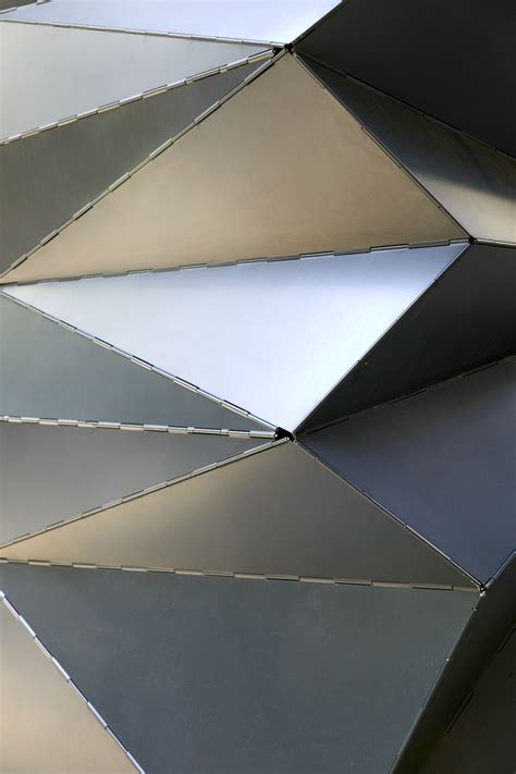 Canary Wharf Kiosks — Martina Ferrera