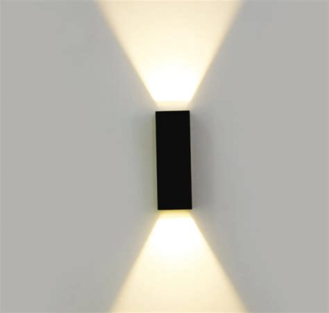 Arandela Led Tynn Retangular Facho Duplo Externo K W Bivolt Preto