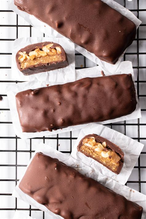 Healthy Vegan Snickers Bars (Gluten-free) | Happy Vegannie