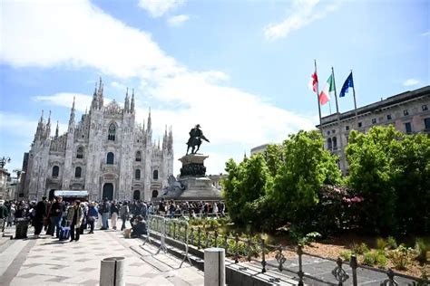 Le Aiuole In Piazza Duomo A Milano Fotogallery Mi Tomorrow