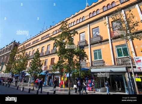 Edificios Hist Ricos En La Calle Corregidora Cerca De La Calle Del