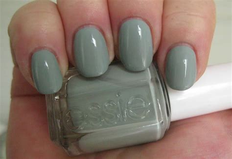 Lacquer Slacker Liz Essie Maximillian Strasse Her