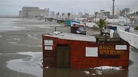 Marea Alta En Playa Santa Ana Provoca Afectaciones A Palaperos En Boca