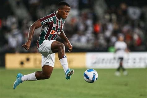 Garçom do Fluminense apresenta dados impressionantes na temporada