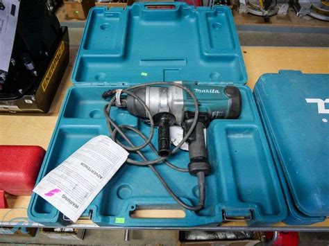 Makita TW1000 1" Impact Wrench - Roller Auctions