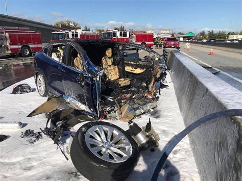 Tesla Says Autopilot Was Engaged During Fatal Crash R Bayarea