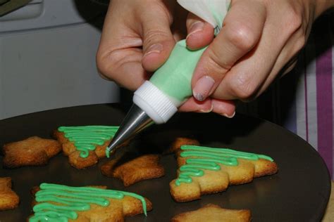 Décorer les biscuits au glaçage royal Lalala cuisine