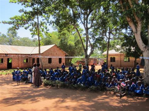 Help Educate 650 Vulnerable Children In Uganda Globalgiving