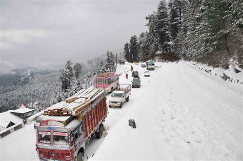 Top Best Places To See Snowfall In India