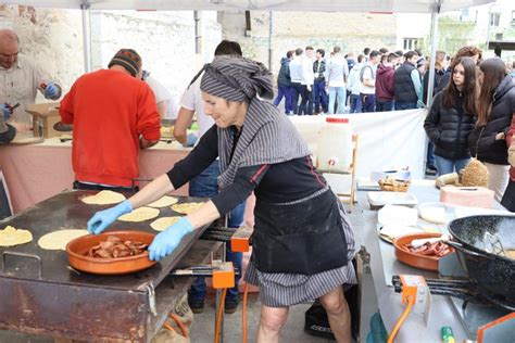 Bergarako Kaleak Lepo Bete Dira Erramu Zapatua Ospatzeko Bergara