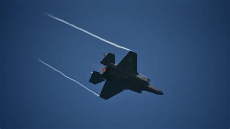 People Are Mesmerized By F 35 Vertical Landing Turbofuture