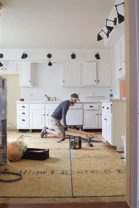 Rachel Schultz HARDWOODS FLOORS IN KITCHENS