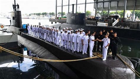 Indonesia's navy searching for 53 people on board a missing submarine ...