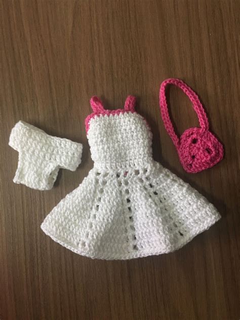 Roupa De Boneca Em Crochê 🧶 011220 Roupas Barbie De Crochê Roupas De Crochê Para Bonecas