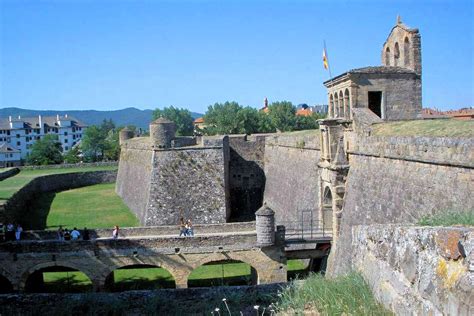 LOARRE Qué ver y hacer en este pueblo milenario