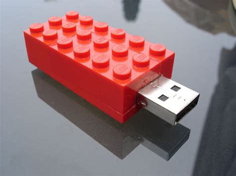 ten recycled usb flash drive mods recyclenation