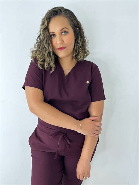 Conjunto Scrub Jogger Vinho Linia Scrubs