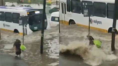 FUERTE VIDEO Abuelita Fue Arrastrada Por La Corriente Tras Intensa