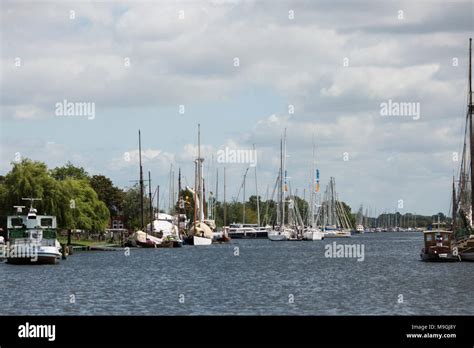 Greifswalder Hafen Fotos Und Bildmaterial In Hoher Auflösung Alamy