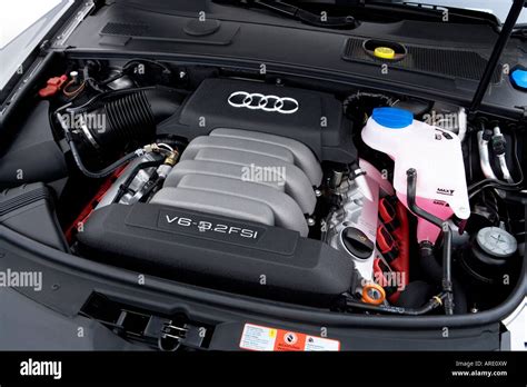 2006 Audi A6 Avant 3.2 quattro in Gray - Engine Stock Photo - Alamy