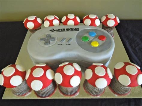 SNES Controller Cake: Stop Playing, Star Eating