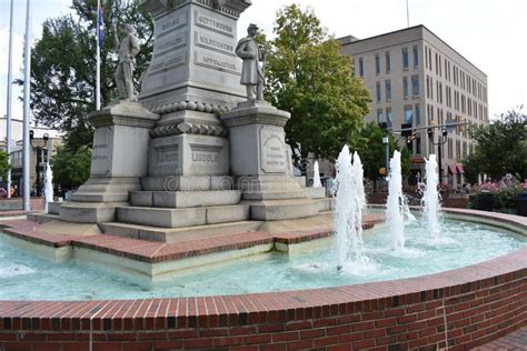 Town Square in Easton, Pennsylvania Stock Photo - Image of sunny, wholeness: 133569378