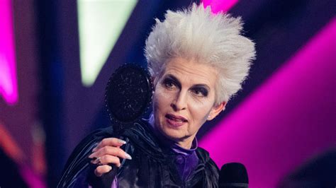 Carnival speech by Strack-Zimmermann: fun brake party CDU - 24 Hours World