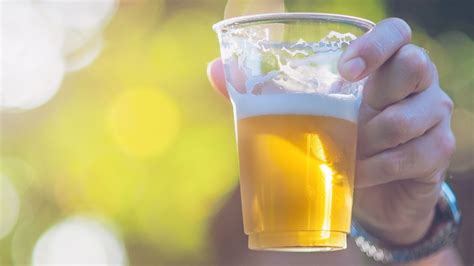 Où Boire Une Bière Coûte T Il Le Moins Cher En Europe Economie