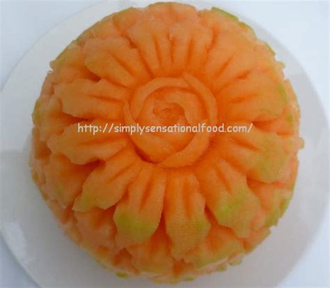 Cantaloupe melon carving. | simply.food