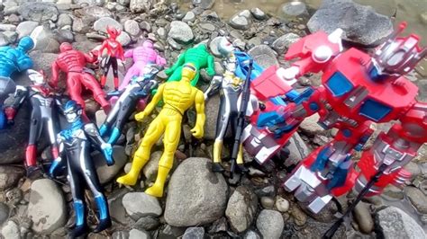 Mencari Dan Menemukan Mainan Di Sungai Powerangers Robot Ultraman