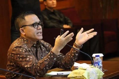 Nasib Baik Berpihak Kepada Tenaga Honorer Revisi Uu Asn Telah Disahkan