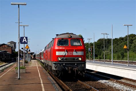 218 363 0 Und 218 376 2 Stehen Am 27 07 2010 Mit IC 2073 Nach Berlin