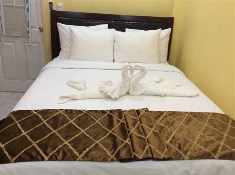 Crown Point Vacation Rentals & Homes - Western Tobago, Trinidad and ...