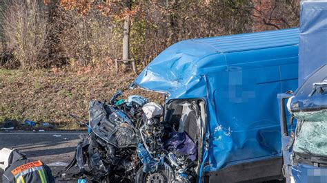 B293 Bretten Unfall Mit Drei Verletzten Rettern Bietet Sich