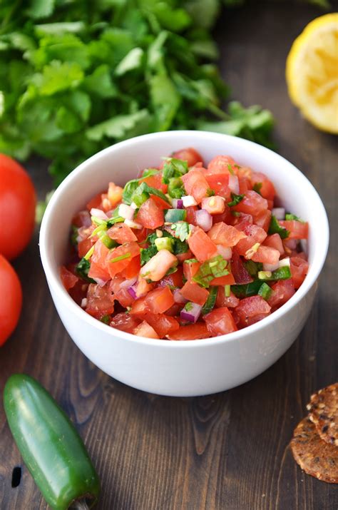 Easy Homemade Salsa Recipe - Fablunch