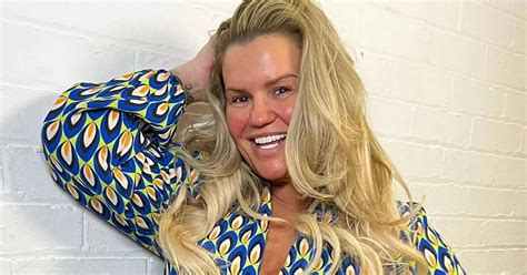 Kerry Katona Jokes Shes Part Of The Itty Bitty T Y Club After