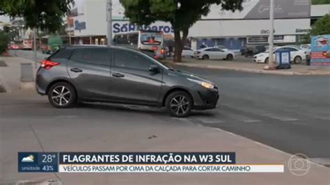 V Deo Motoristas E Motociclistas S O Flagrados Em Retorno Ilegal Na W