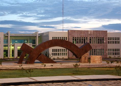 Presentan Calendario De La Uaz Ntr Zacatecas