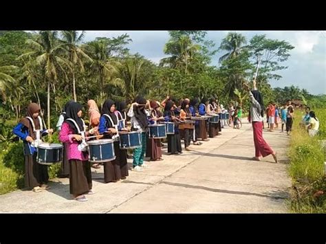 Woww Latihan Drumband Ke Cadas Malang Smp Islam Karangpucung Youtube