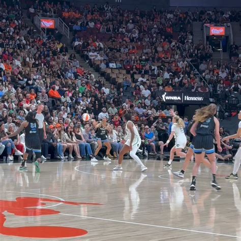 WNBA on Twitter: "The ball movement, the pass 🤩 Rook @kayana_traylor is ...