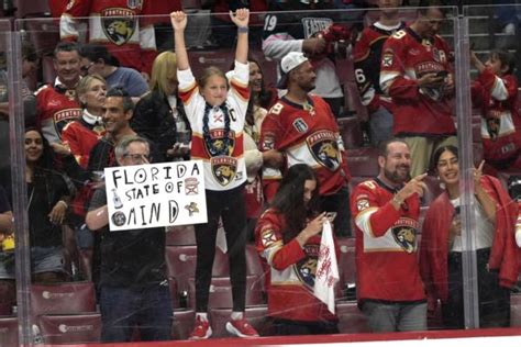 Edmonton Oilers Fan Goes Viral For Flashing During Game