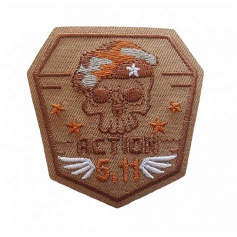 Patch Ecusson Thermocollant Blason Tête de mort coloris beige 5 50 x 5