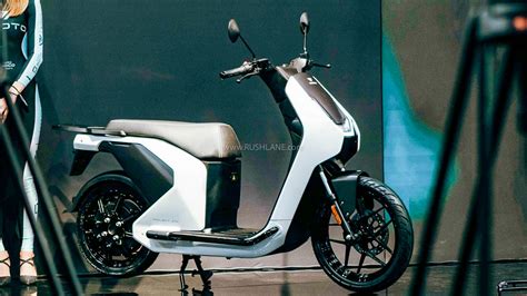 Vmoto Electric Scooter Fleet Concept F Debuts Kms Range