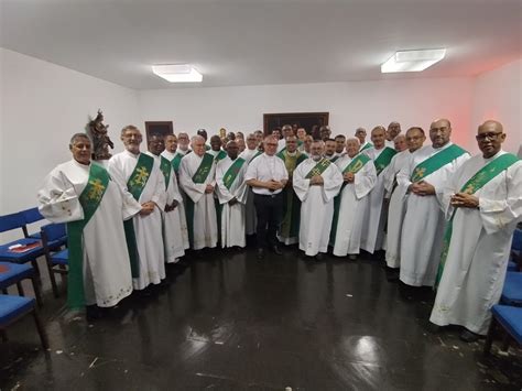 Di Conos Permanentes Da Diocese Realizam Retiro Can Nico No Mosteiro De