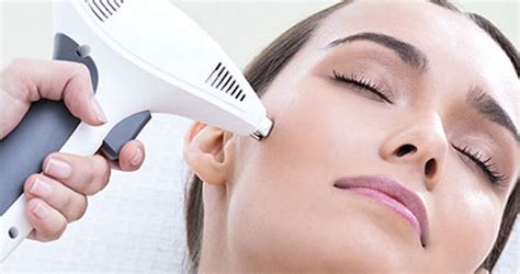 Separa Con Tratamiento Facial Con Reaction By Viora Reafirma