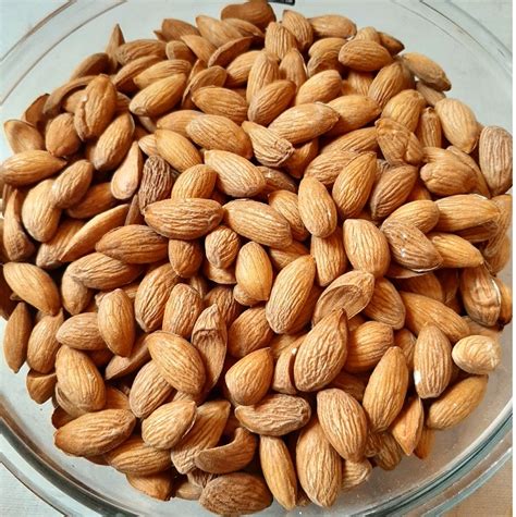 Organic Almond Nuts Feature Air Tight Packaging Good Taste